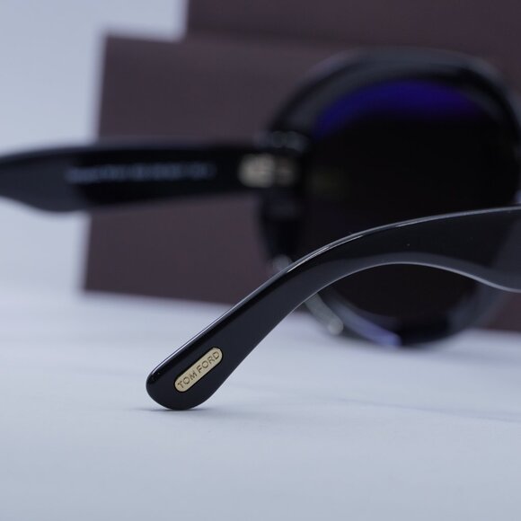Tom Ford Georgia-02 FT1011 01B Round Sunglasses - Black/Smoke Gradient main image 5